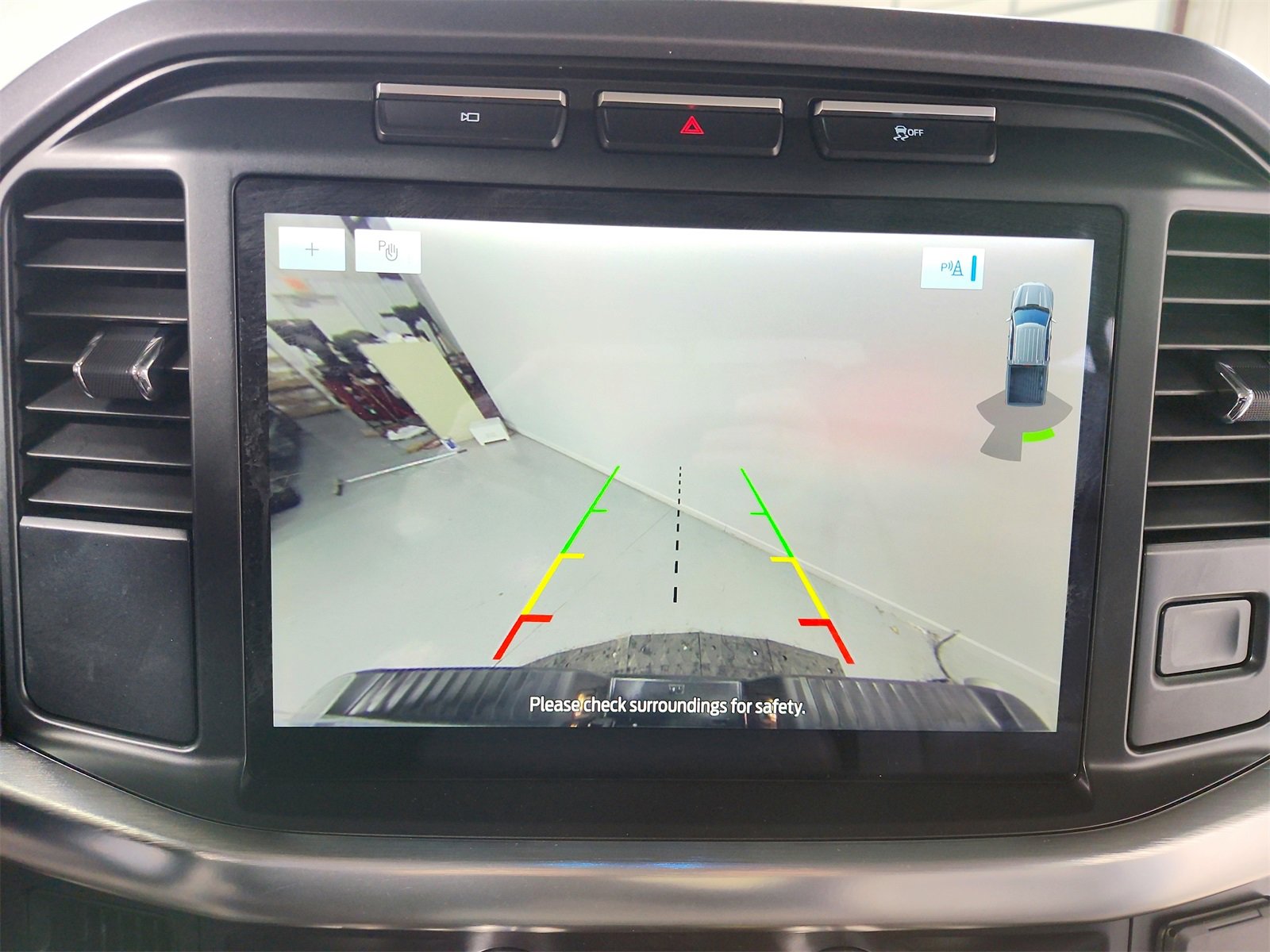 Used 2023 Ford F150 Lariat image 31