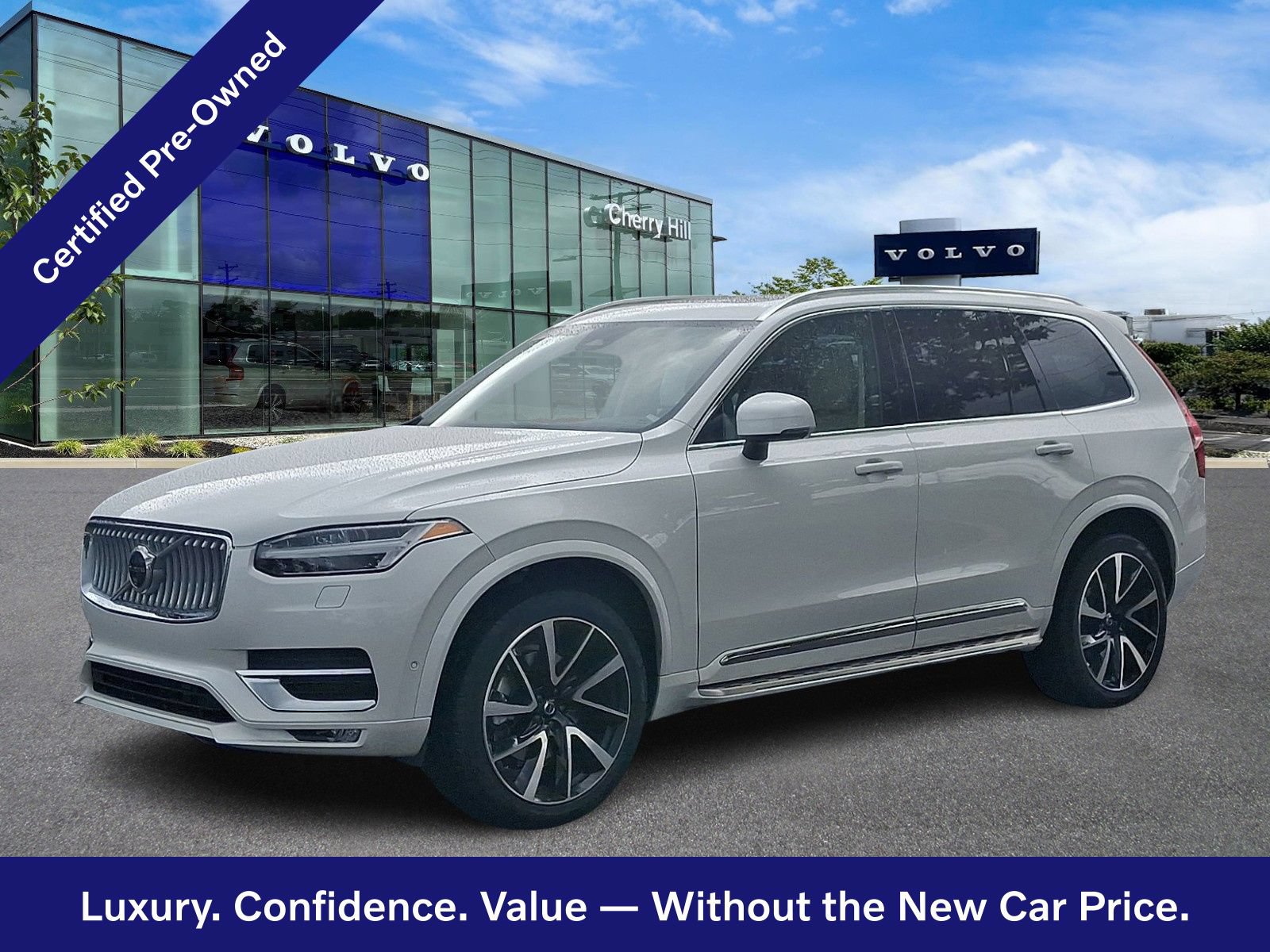Certified 2024 Volvo XC90 B6 Plus AWD/4WD image 3