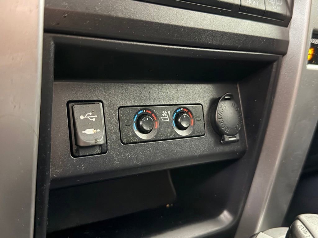 Used 2015 Toyota 4Runner Limited AWD/4WD image 28