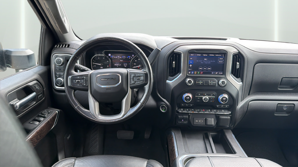 Used 2023 GMC Sierra 2500 Denali w/ Denali Ultimate Package AWD/4WD image 23