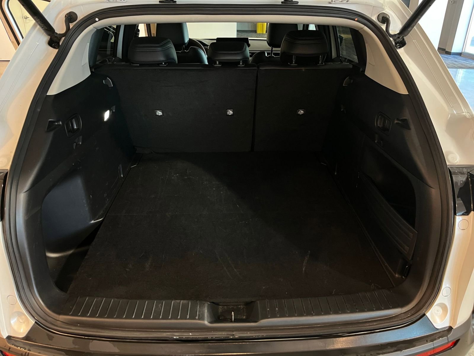 Used 2025 MAZDA CX-50 2.5 Hybrid w/ Premium Plus Pkg image 33