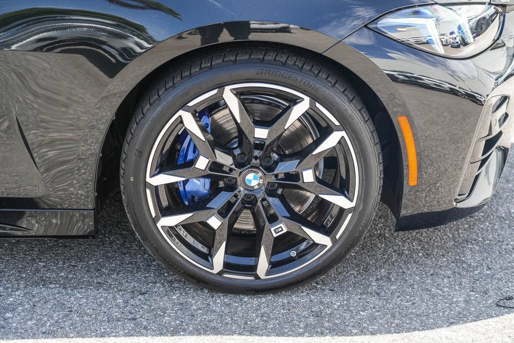 Used 2026 BMW M440i Coupe RWD image 9