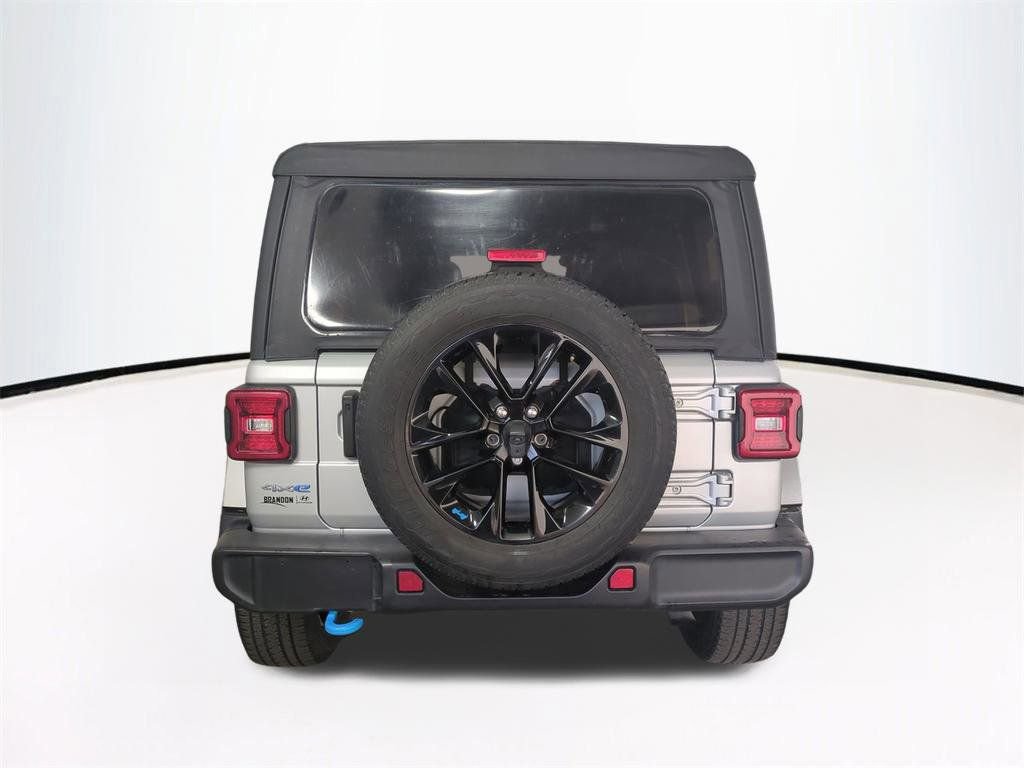 Used 2022 Jeep Wrangler Unlimited Sahara image 6