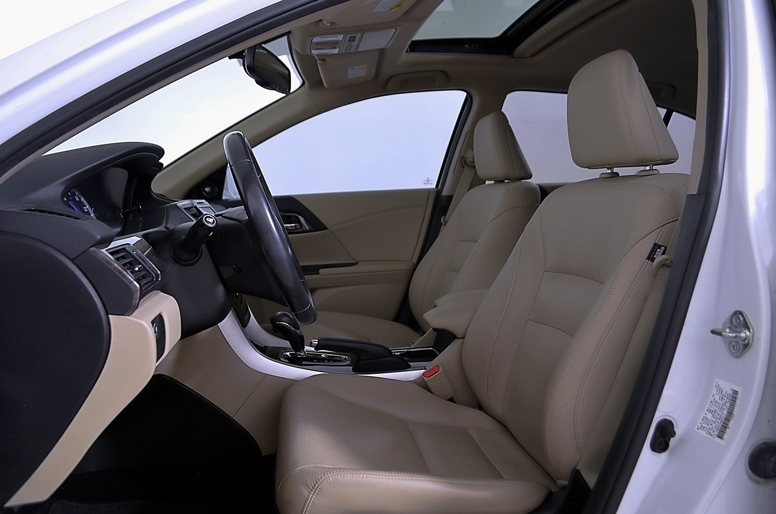 Used 2017 Honda Accord EX-L image 14
