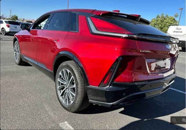 Used 2024 Cadillac Lyriq Sport w/ LPO, Floor Liner Package AWD/4WD image 3