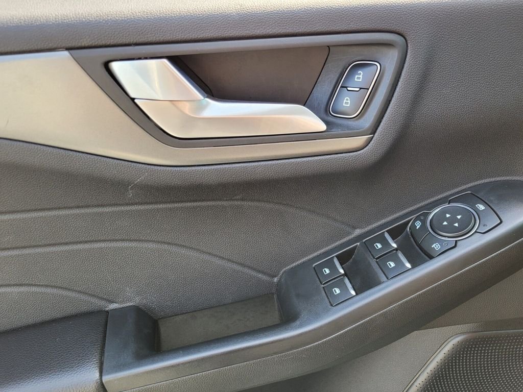 Used 2024 Ford Escape SE FWD image 29
