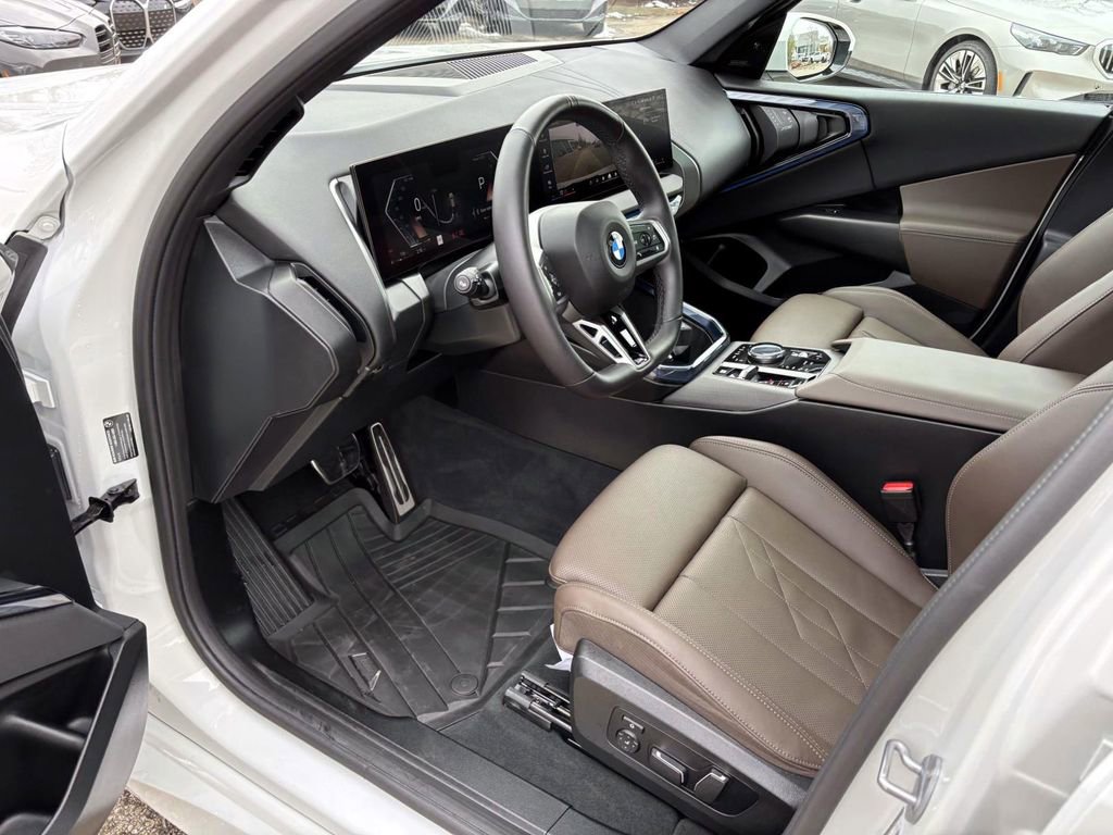 Certified 2025 BMW X3 xDrive30i w/ M Sport Package image 24