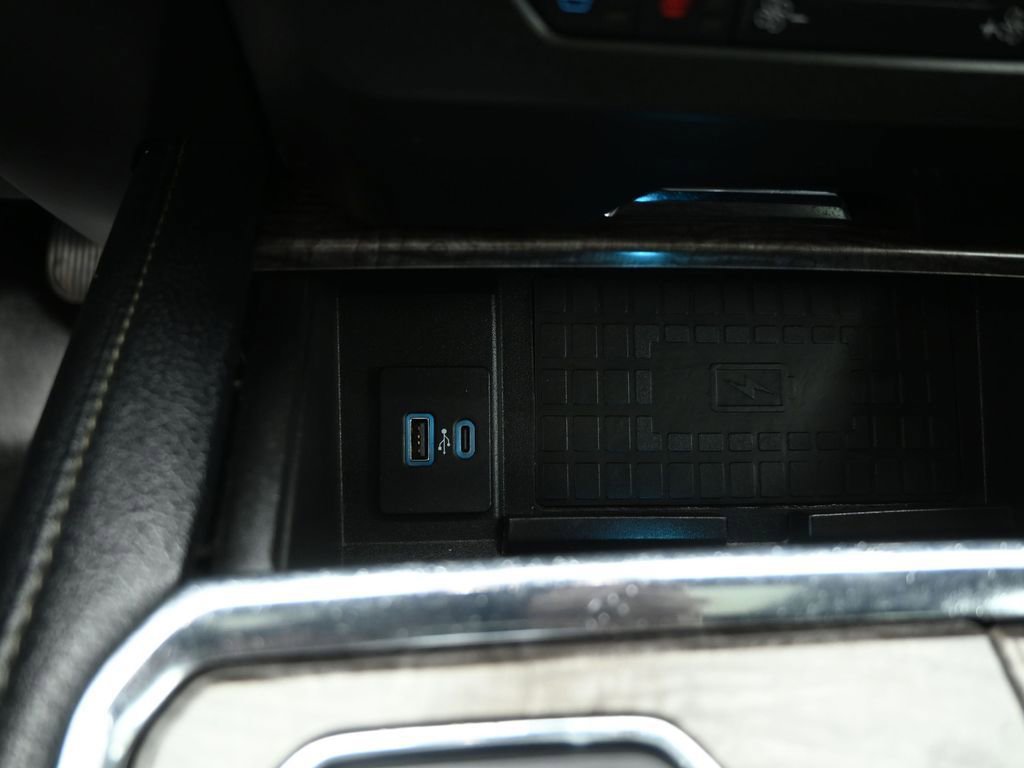 Certified 2020 Ford Expedition Limited w/ Equipment Group 301A image 19