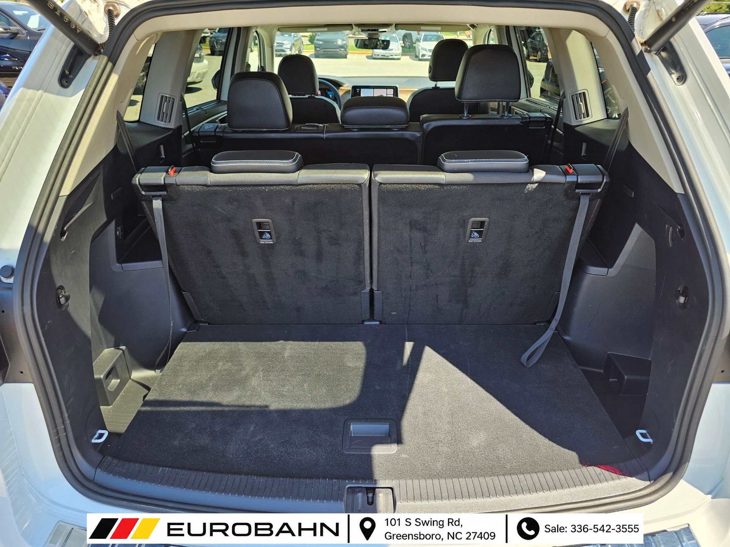 Used 2024 Volkswagen Atlas SE w/ Panoramic Sunroof Package FWD image 34