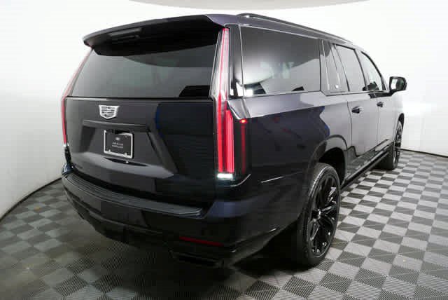 Certified 2026 Cadillac Escalade ESV Platinum Sport AWD/4WD image 3