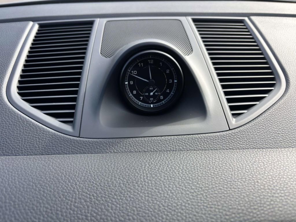 New 2026 Porsche Macan image 36