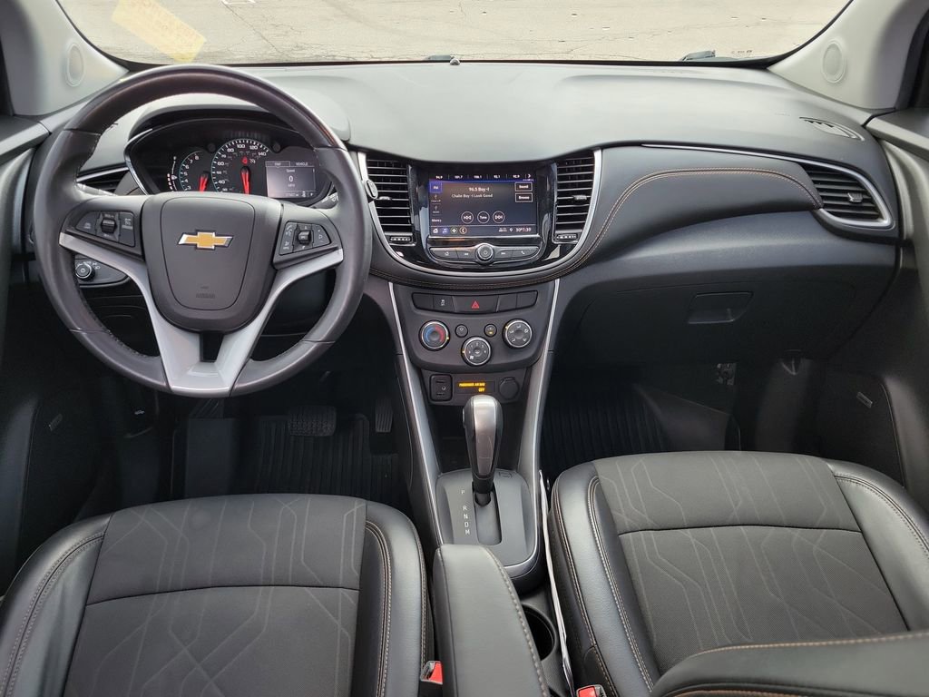 Certified 2020 Chevrolet Trax LT w/ Sun & Sound Package image 31