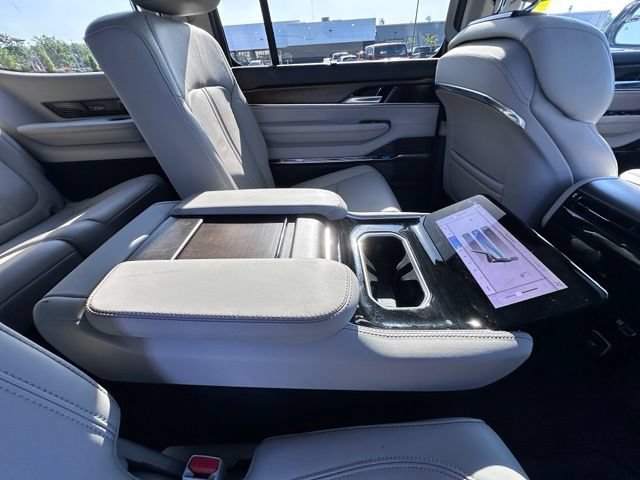 Used 2023 Jeep Grand Wagoneer 4WD image 33