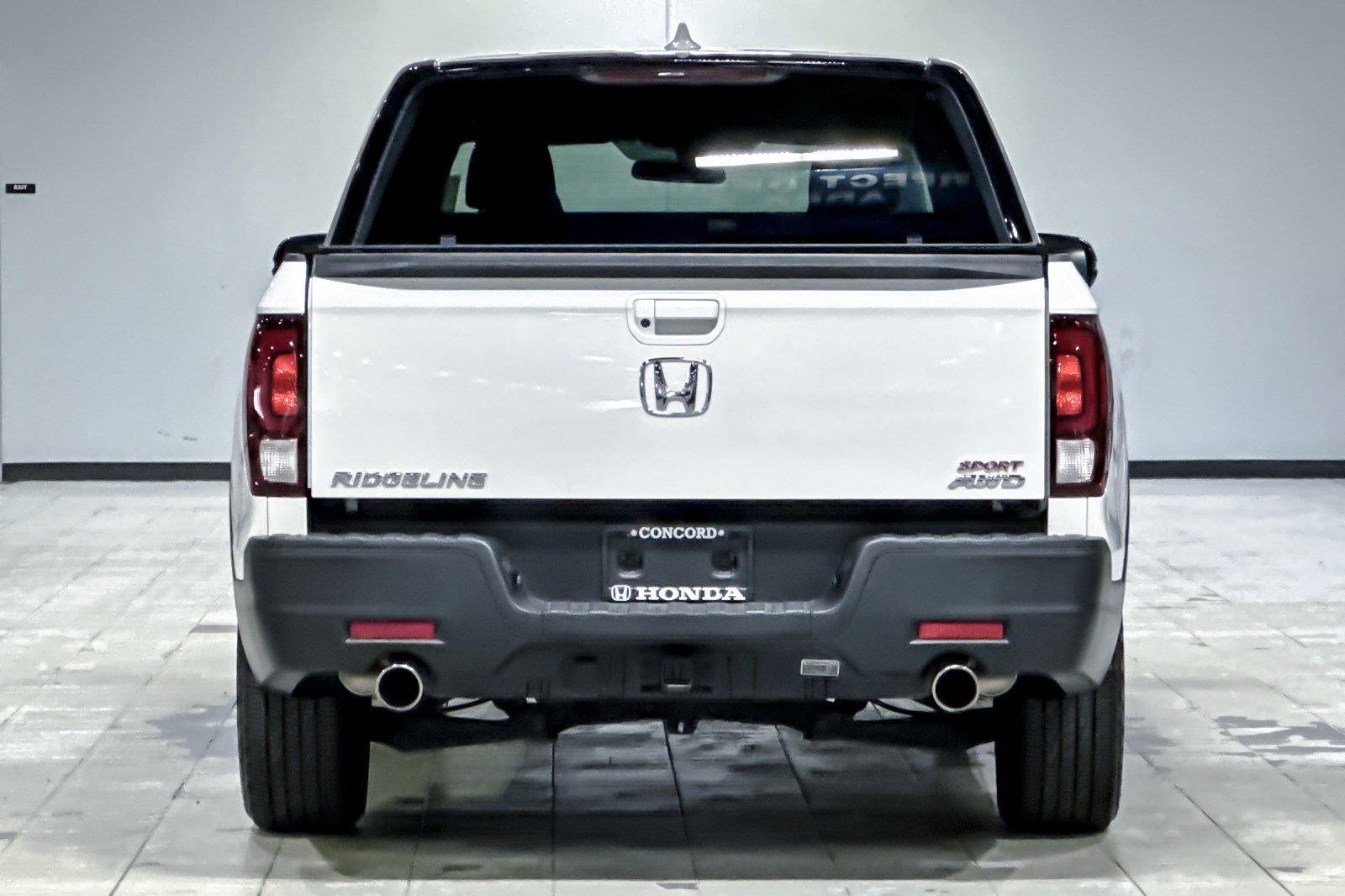 Used 2023 Honda Ridgeline Sport image 9
