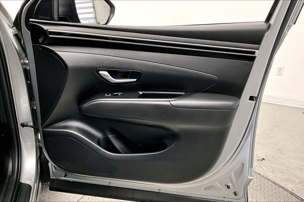 Certified 2023 Hyundai Tucson SEL w/ Cargo Package image 18