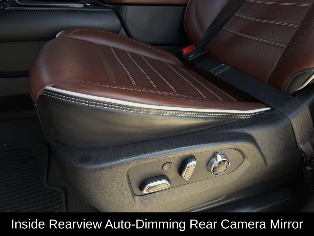 Used 2024 GMC Yukon XL Denali Ultimate AWD/4WD image 34