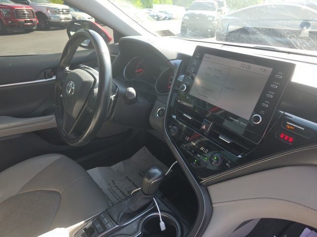 Used 2021 Toyota Camry XSE FWD image 15