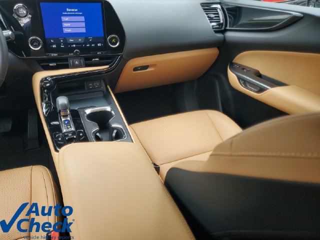 Used 2024 Lexus NX 250 FWD w/ Towing Package (2000 Lbs) image 16