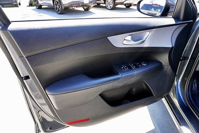Used 2024 Kia Forte LXS FWD image 29