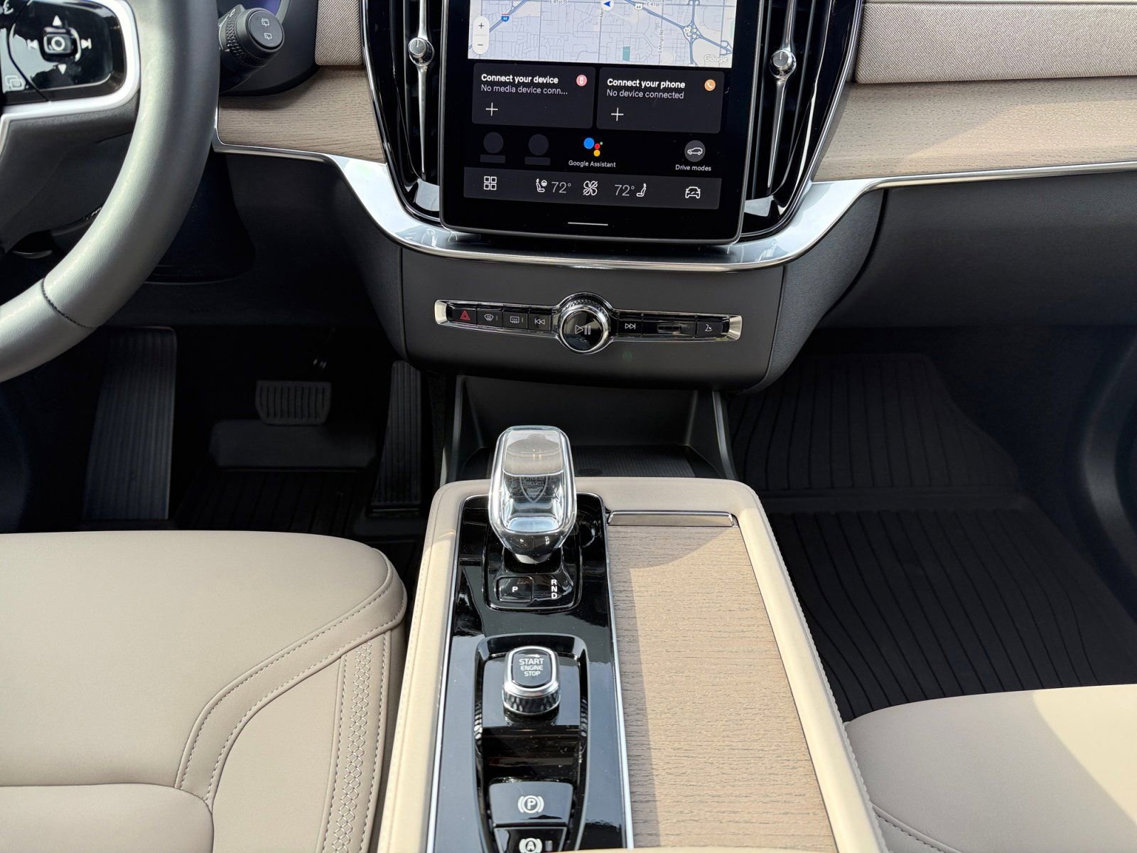 New 2026 Volvo XC90 B5 Plus w/ Protection Package Premier image 11