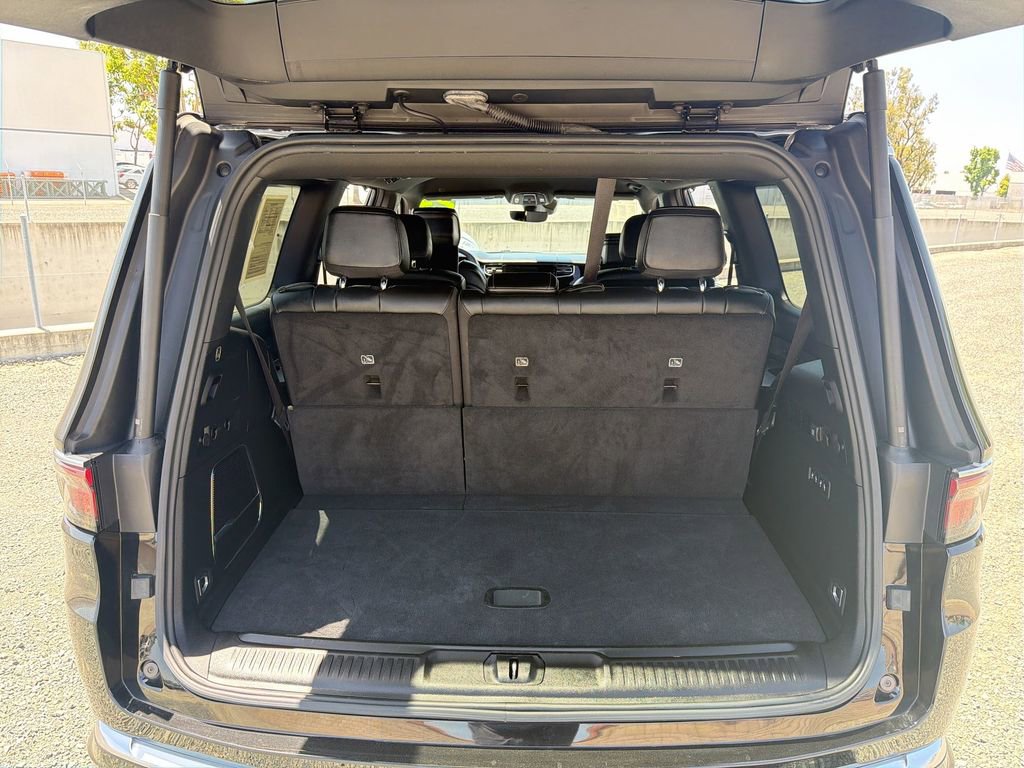 Used 2023 Jeep Wagoneer Series III w/ Rear Seat Video Group 1 AWD/4WD image 20