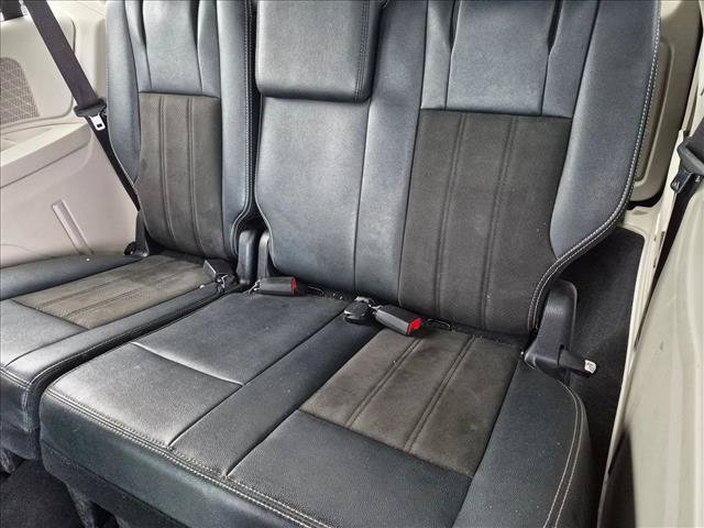 Used 2019 Dodge Grand Caravan SXT FWD image 19