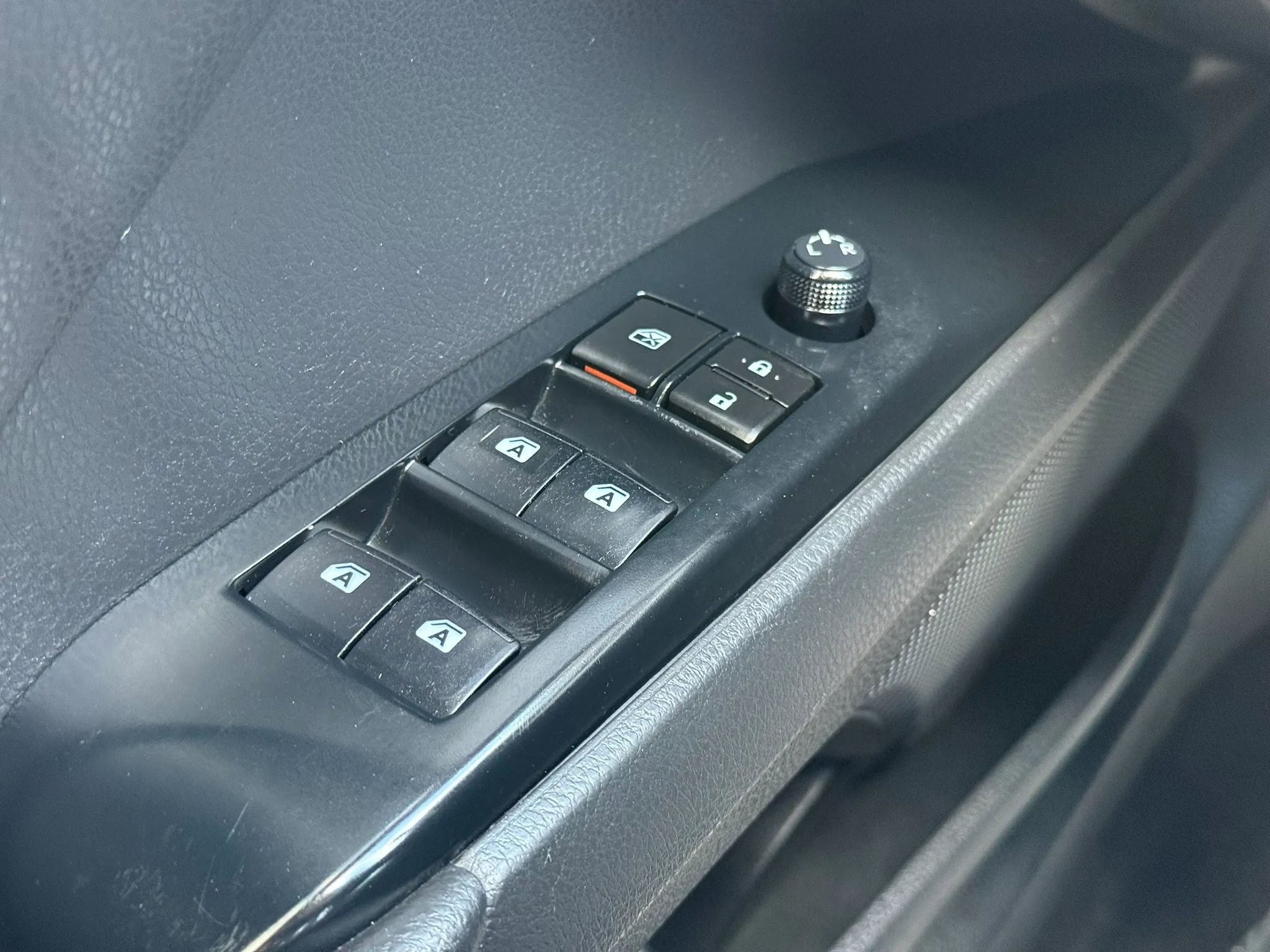 Used 2020 Toyota Camry LE FWD image 36