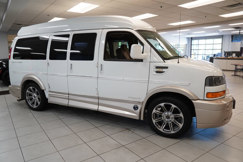 Used 2016 GMC Savana 2500 RWD image 15