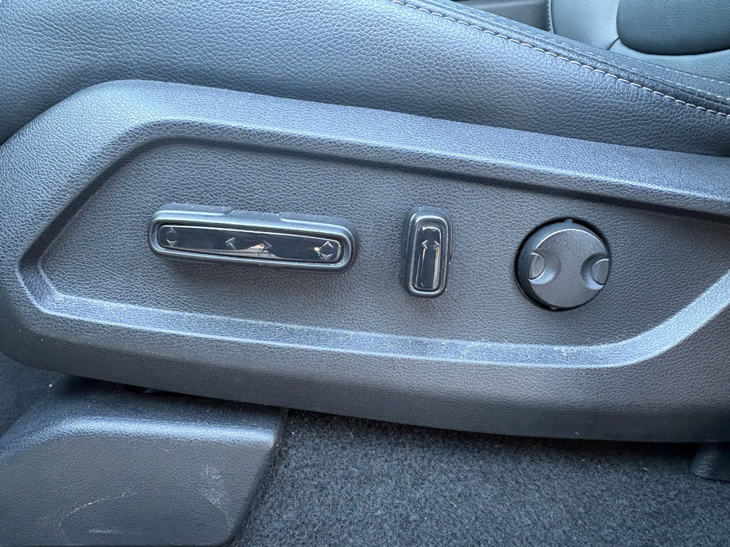 Certified 2023 Honda Pilot Touring image 27