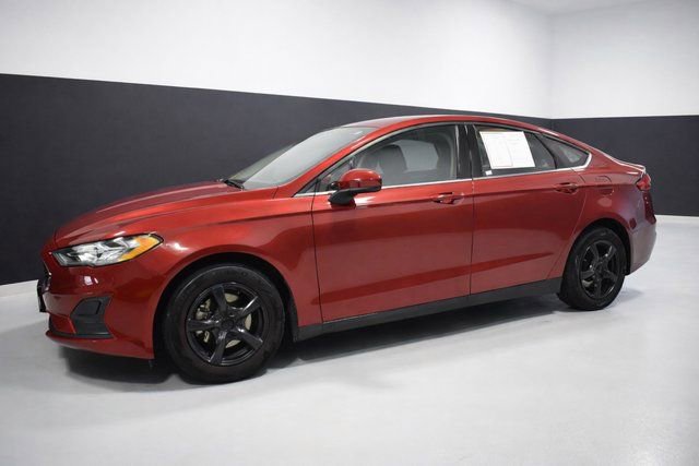 Used 2020 Ford Fusion S image 2