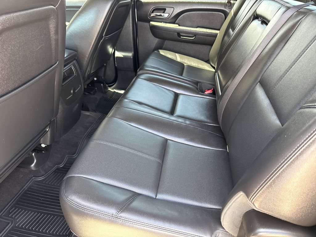Used 2014 Chevrolet Silverado 2500 LTZ w/ LTZ Plus Package AWD/4WD image 17