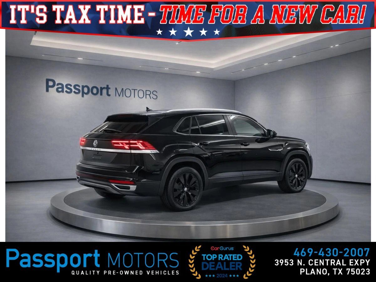 Used 2024 Volkswagen Atlas Cross Sport SE w/ Panoramic Sunroof Package image 4