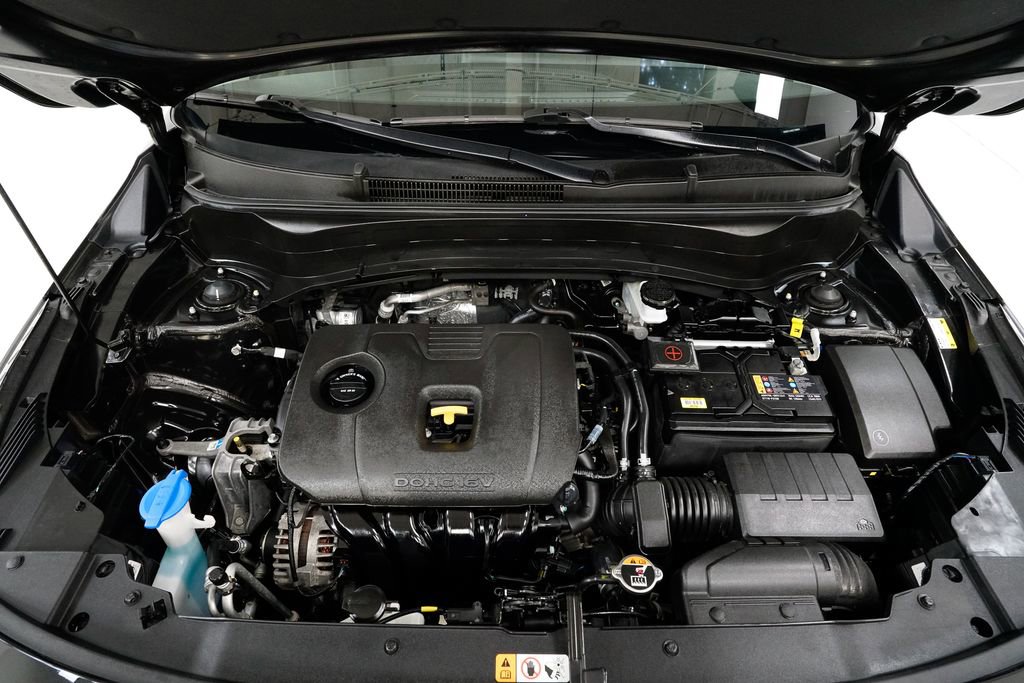 Certified 2025 Kia Seltos LX image 3