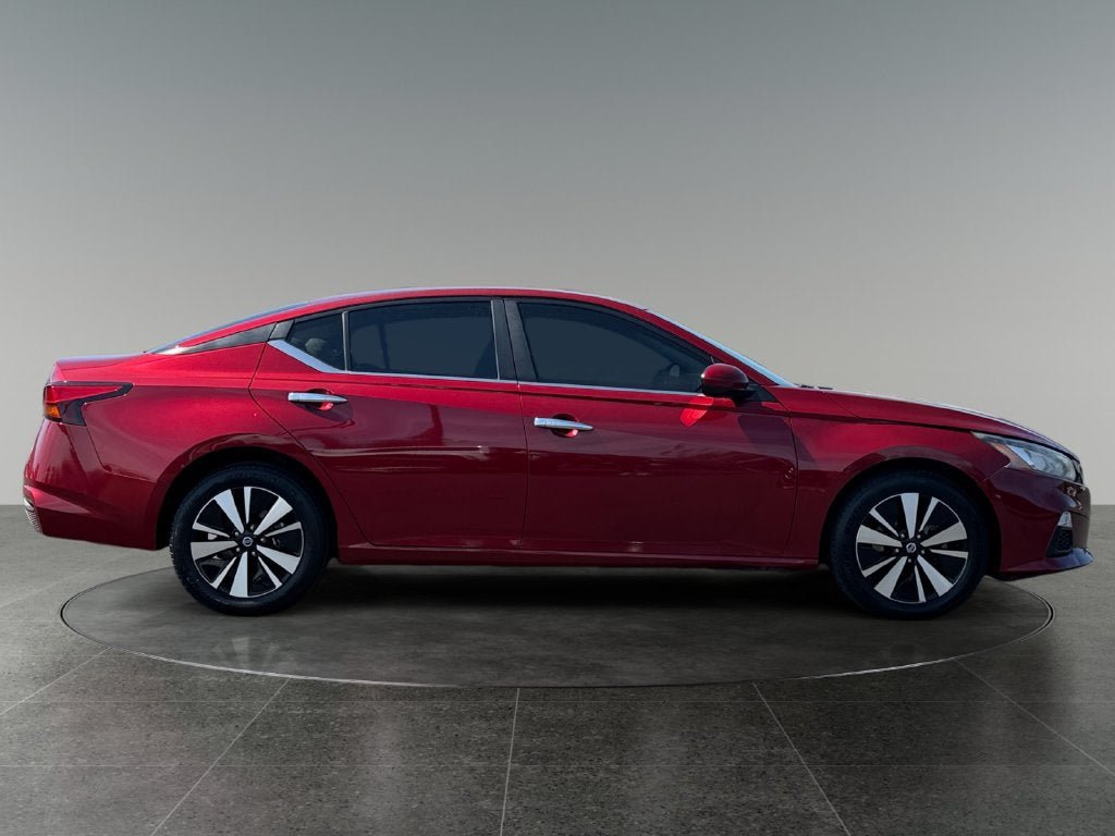 Used 2021 Nissan Altima 2.5 SV AWD/4WD image 11