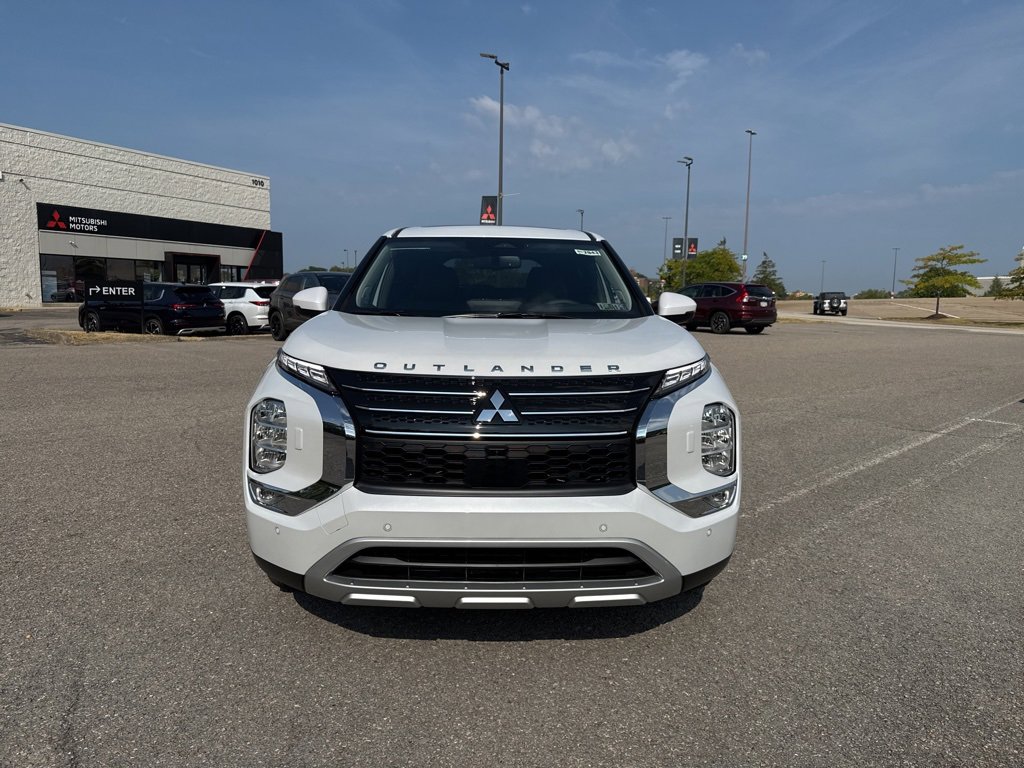 New 2025 Mitsubishi Outlander SE image 20