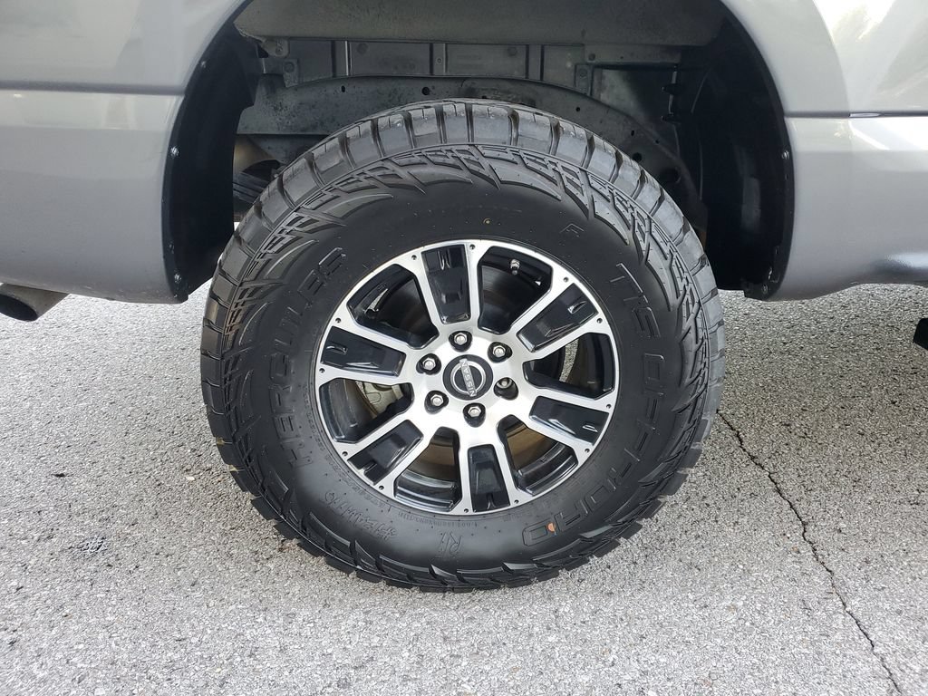 Certified 2024 Nissan Titan SV AWD/4WD image 5