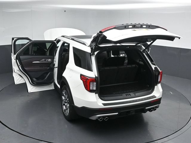 Certified 2025 Ford Explorer Platinum w/ Ultimate Package AWD/4WD image 61