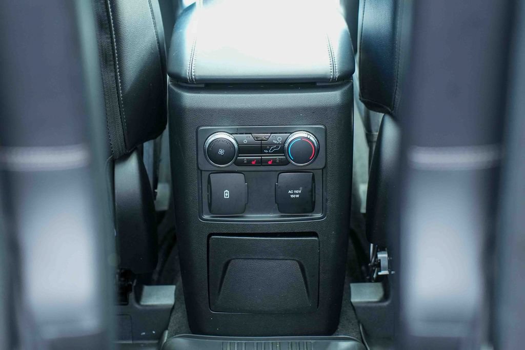 Used 2023 Ford Explorer Limited w/ Limited Technology Package AWD/4WD image 12