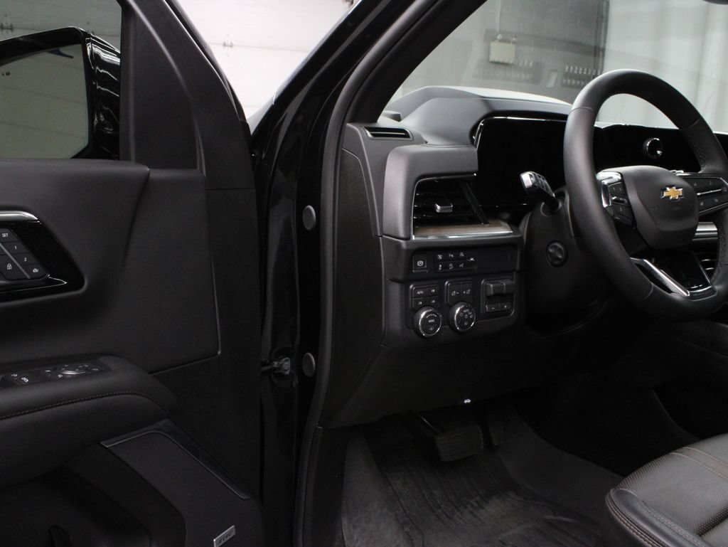 Used 2025 Chevrolet Tahoe High Country AWD/4WD image 64