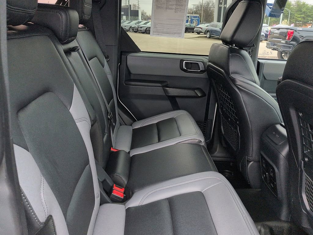 Used 2024 Ford Bronco Black Diamond image 8