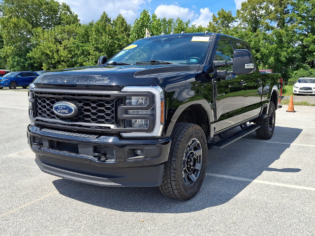 Used 2023 Ford F250 Lariat w/ Lariat Ultimate Package AWD/4WD image 5