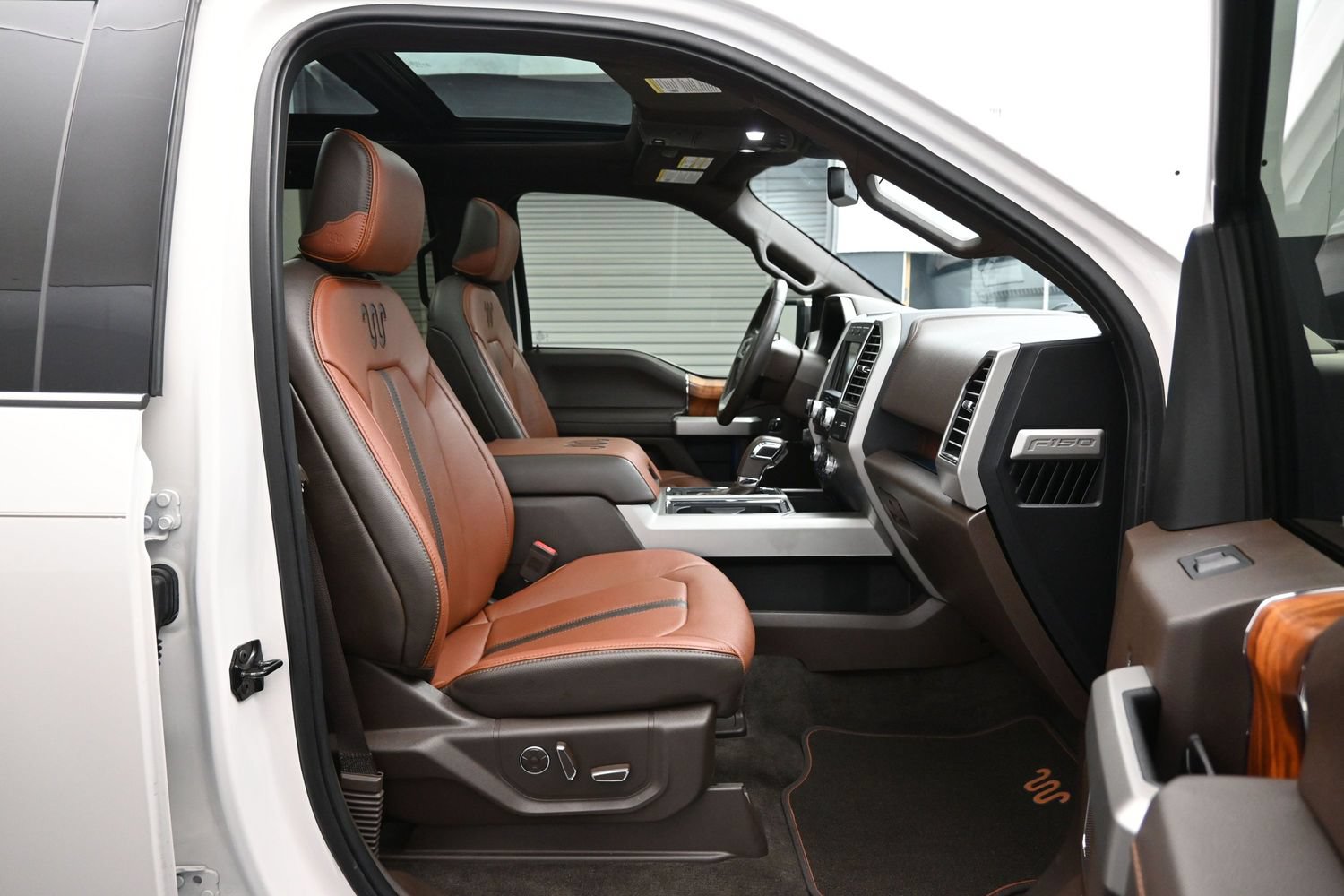 Used 2018 Ford F150 King Ranch w/ Equipment Group 601A Luxury AWD/4WD image 13