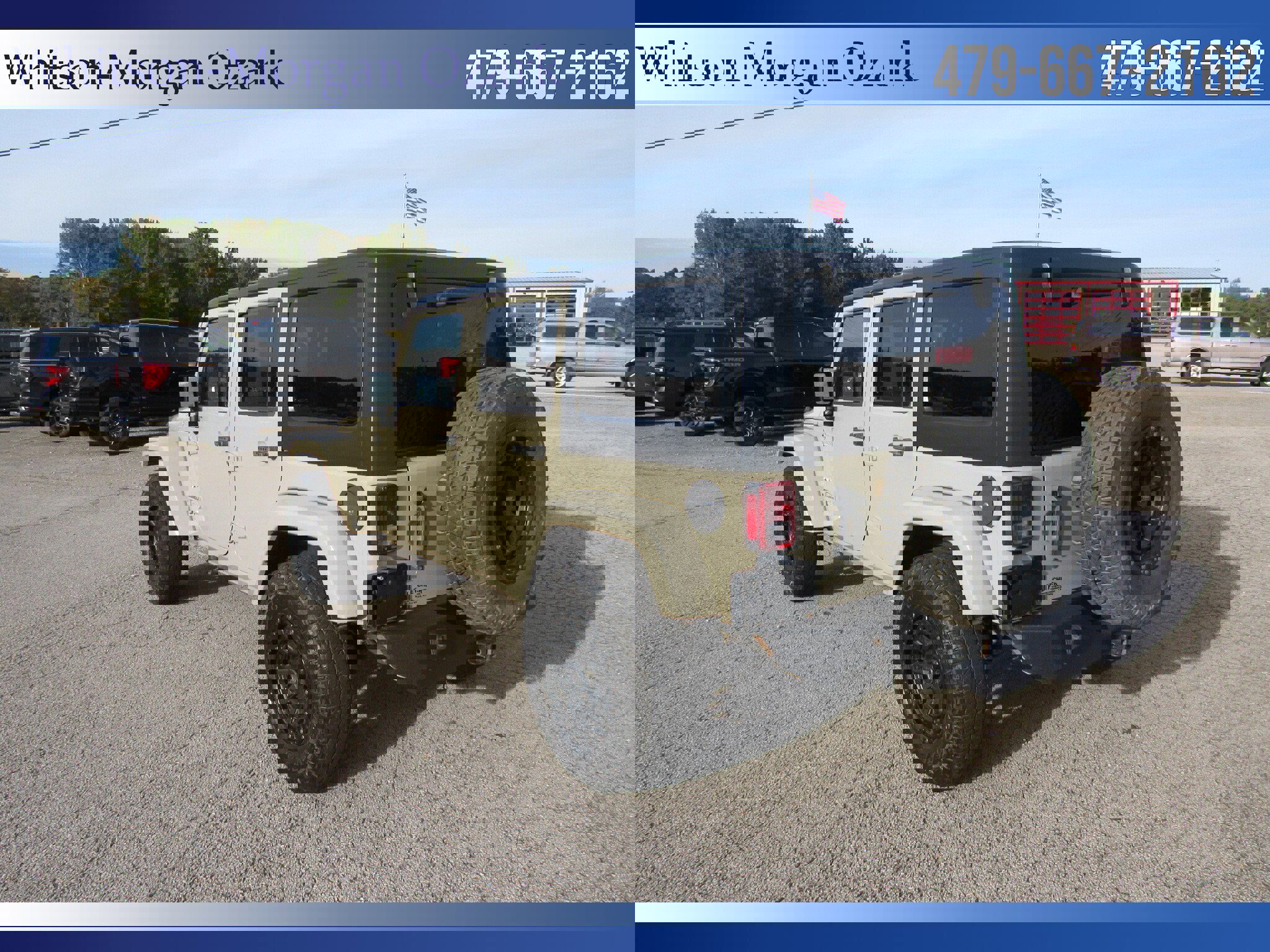 Used 2017 Jeep Wrangler Unlimited Sahara w/ Dual Top Group image 10