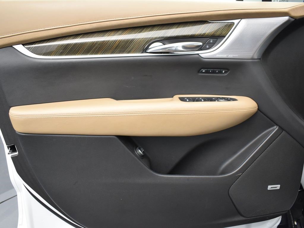 Used 2022 Cadillac XT6 Sport w/ Platinum Package image 9