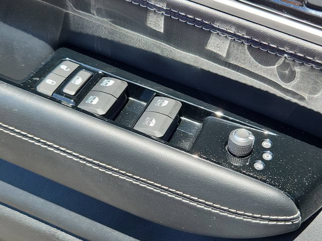 Used 2022 Jeep Wagoneer Series III AWD/4WD image 12