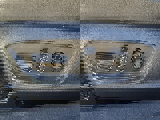 Used 2020 Toyota Camry SE image 24