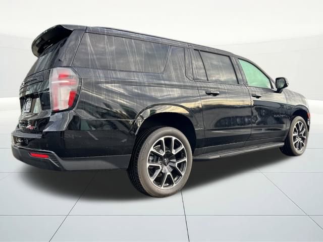 Used 2024 Chevrolet Suburban RST w/ Luxury Package image 5