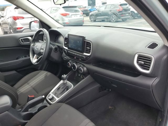 Used 2025 Hyundai Venue SEL FWD image 28