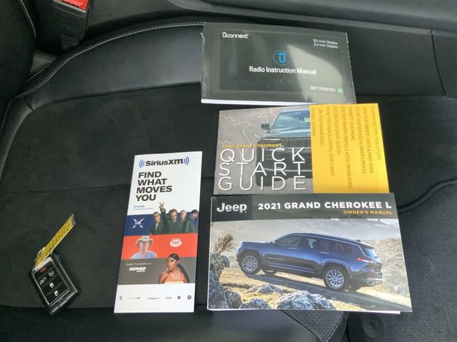 Used 2021 Jeep Grand Cherokee L Laredo image 16