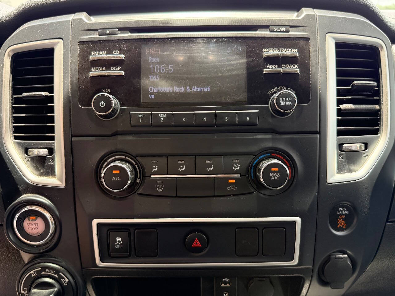 Used 2017 Nissan Titan S AWD/4WD image 20
